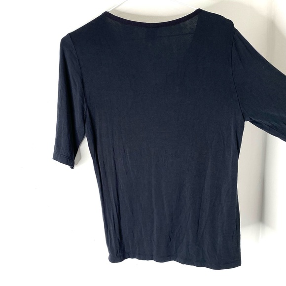 Magaschoni Black V-Neck Cropped Sleeve Top - Picture 5 of 6